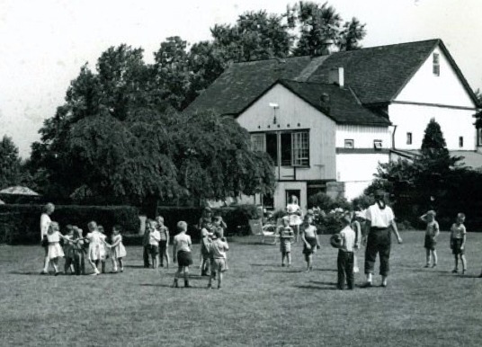 Image of Twin Spring Farm in the 40s.